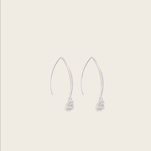 MADDIE DROP TEAR EARRING